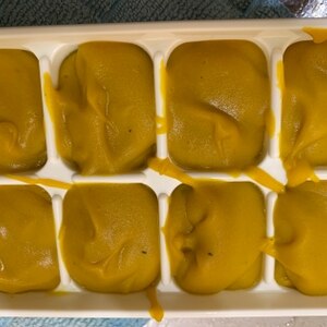 離乳食　★　初期　★　かぼちゃのペースト